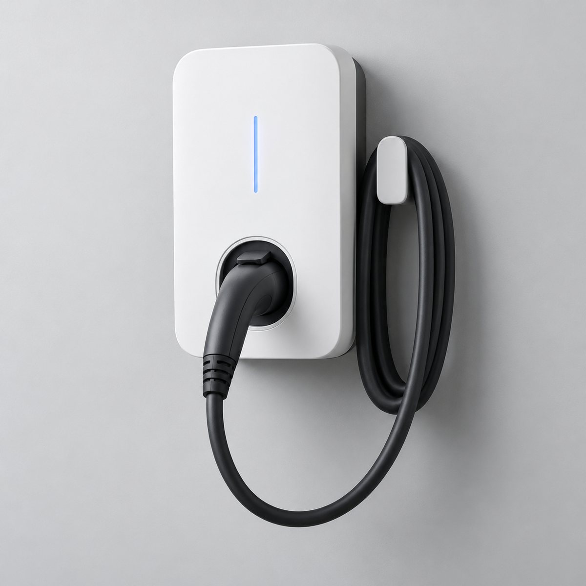Witte wandlader voor elektrische auto's op een lichte achtergrond